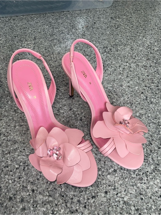 Zara Shoes - Zara Pink Floral Appliqué Slingback Heels